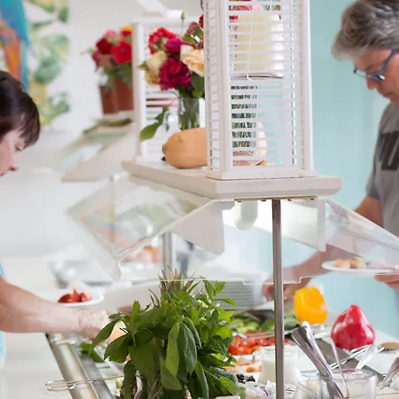 Palm Ξενοδοχείο με διαμερίσματα 3*