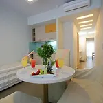 Ξενοδοχείο με διαμερίσματα Palm 3*